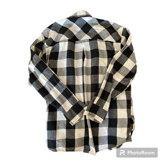 ⚡️ Black White Plaid Buttoned Down Flannel Shirt Top ~ Size S ⚡️ - Picture 2 of 3